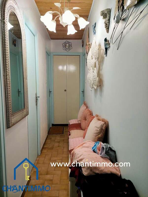 Maison à LA CAILLERE-SAINT-HILAIRE