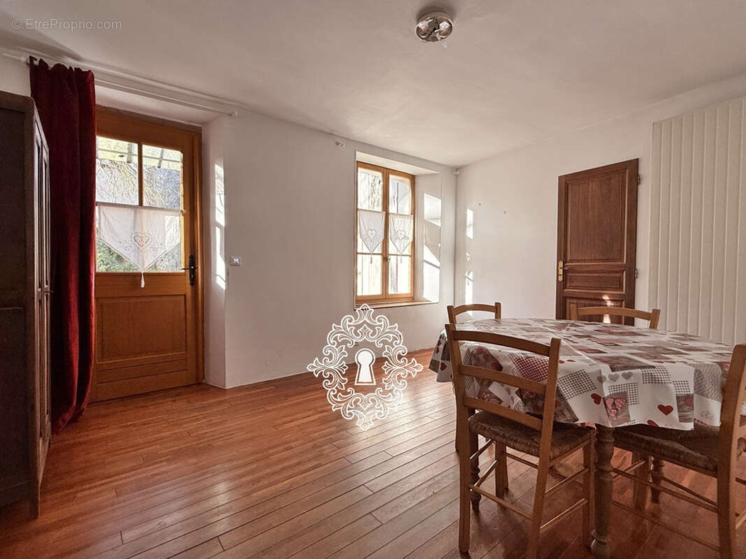 Maison à DONNEMARIE-DONTILLY