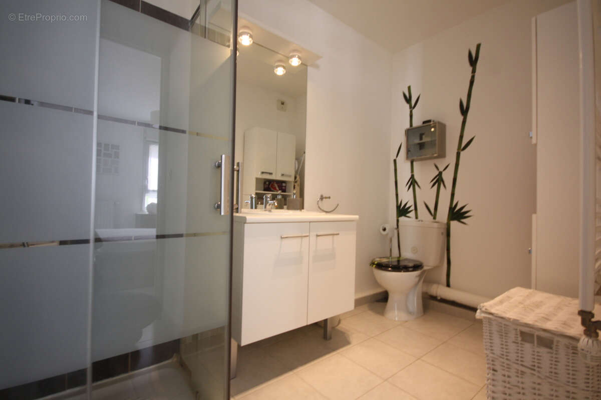 Appartement à MARSEILLE-2E