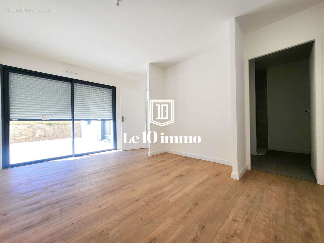 Maison 112 m² à Le May-Sur-Evre  - photo 4
