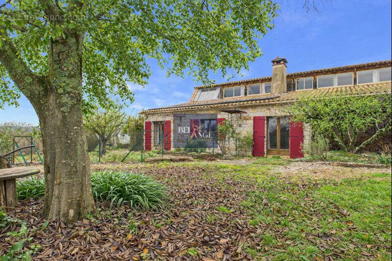 Maison à SAINT-ANDRE-DE-CRUZIERES