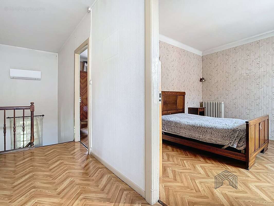 Maison à SAINT-SULPICE