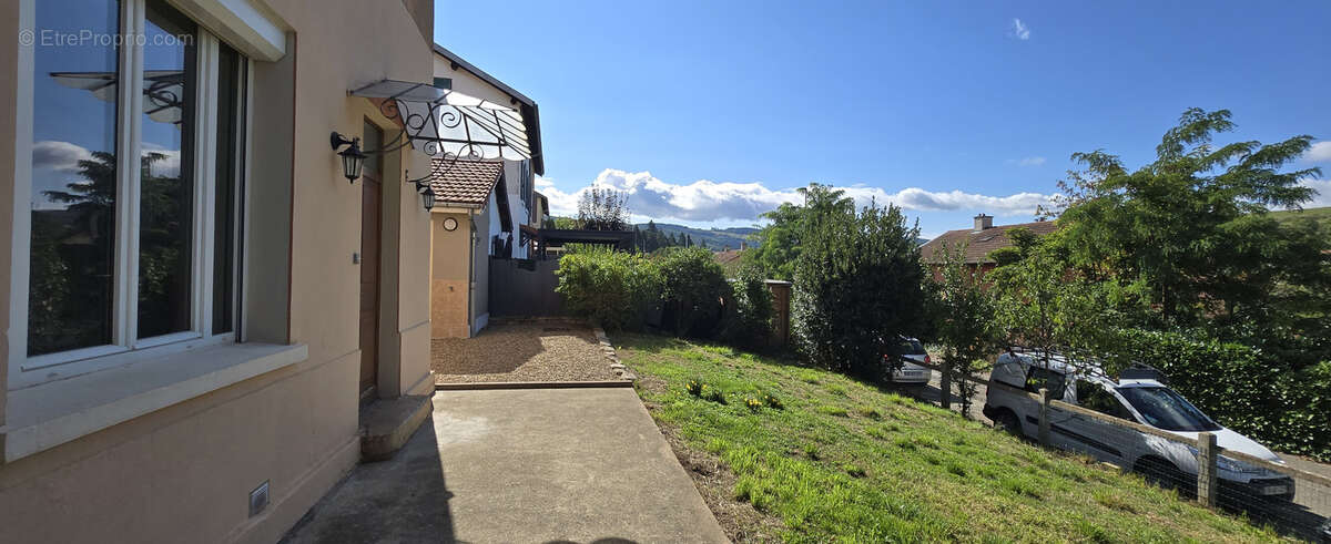 Maison à SAINT-PIERRE-LA-PALUD