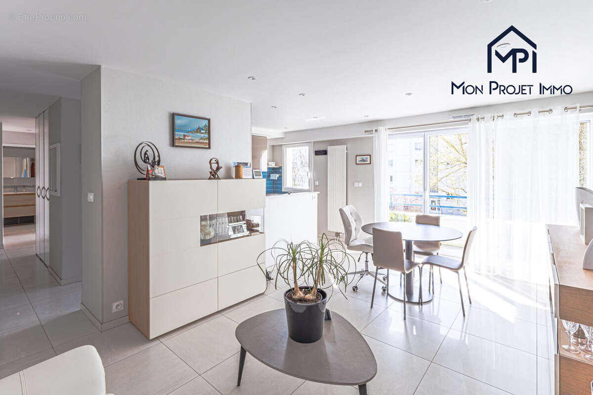 Appartement à LAVAL