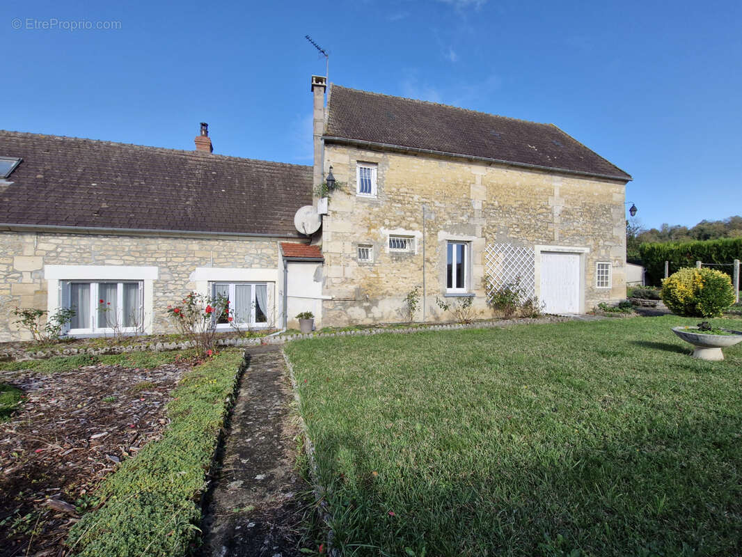 Maison à BURY