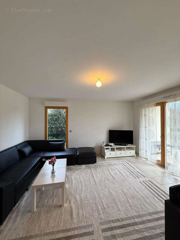 Appartement à CESSY