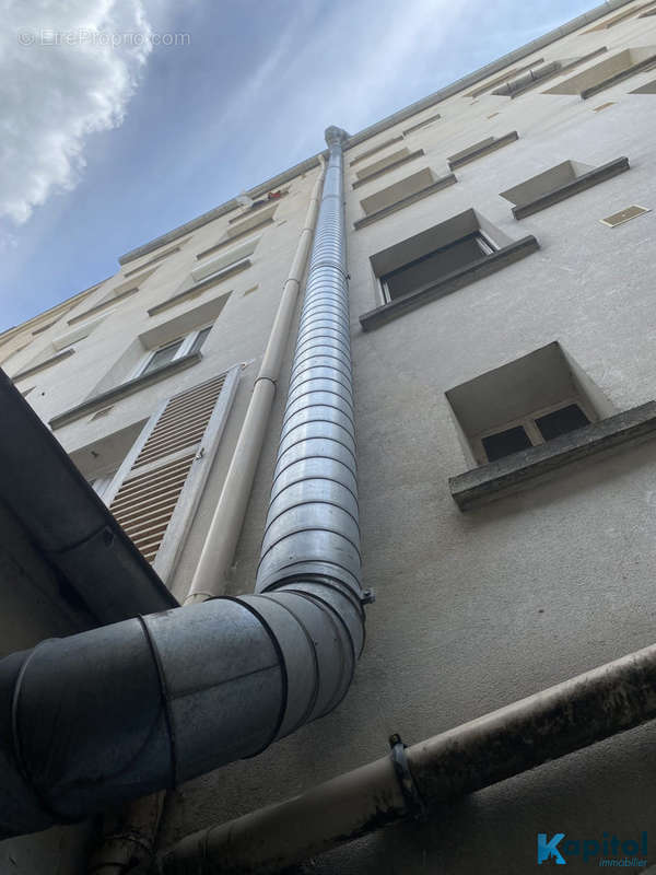 Autre à PARIS-12E