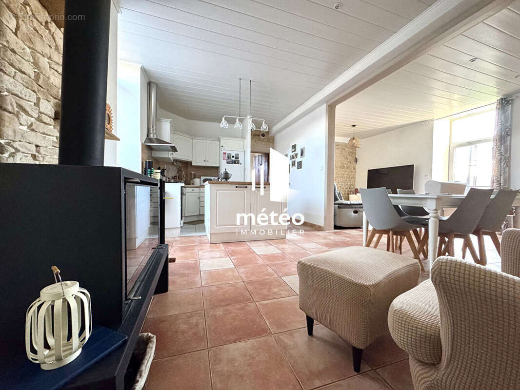 Maison en pierre de 226m² Luçon 4 chambres - photo 6
