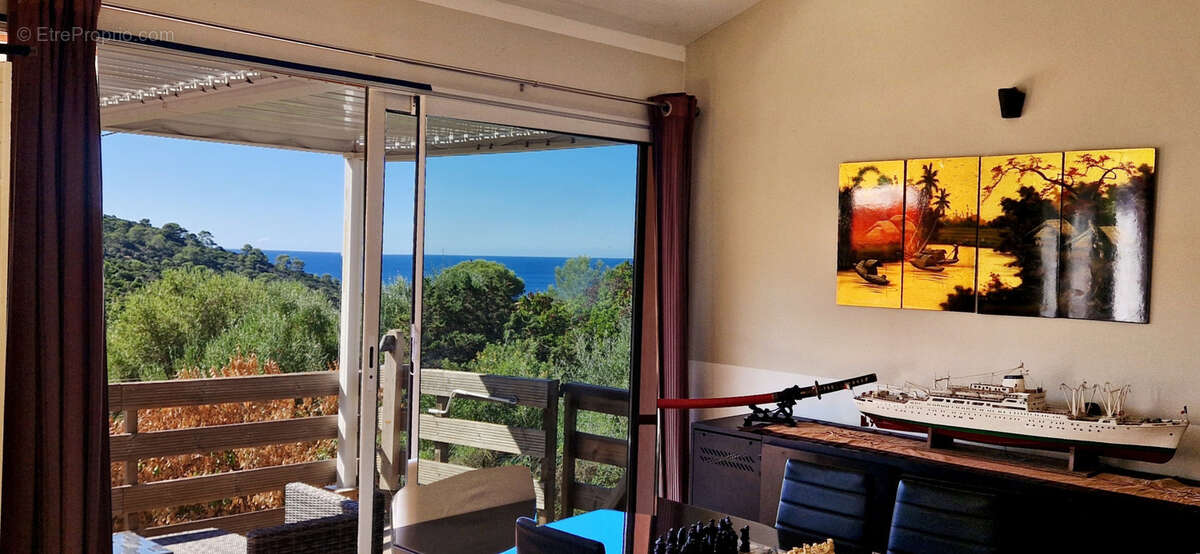 Maison à HYERES