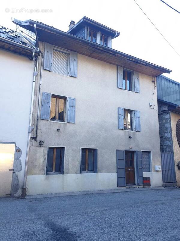 Appartement à ECOLE