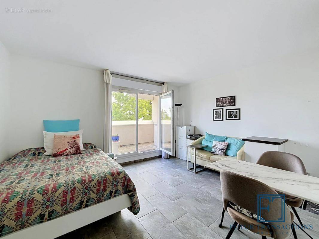 Appartement à MONTIGNY-LE-BRETONNEUX