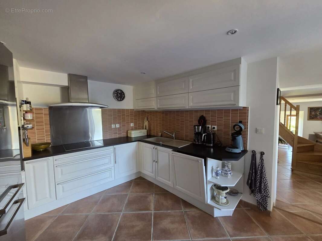 Maison à SAINT-JEAN-ROURE