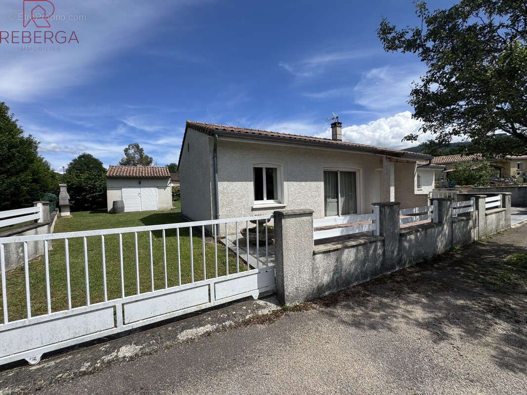 Maison à BOUT-DU-PONT-DE-LARN