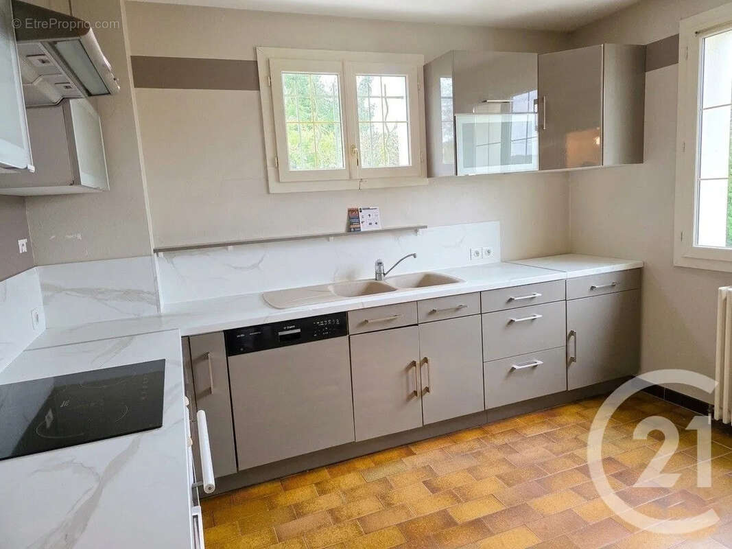 Maison 124 m² à Marchemoret  - photo 2
