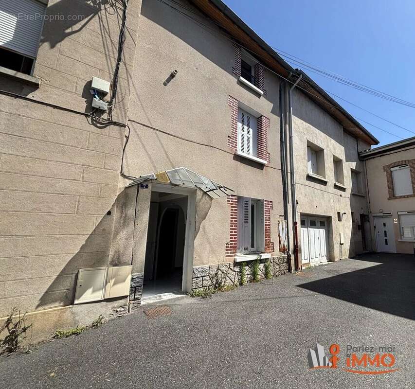 Maison à SURY-LE-COMTAL