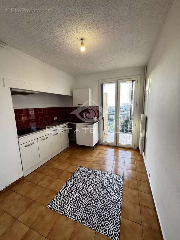 Appartement à MARSEILLE-14E
