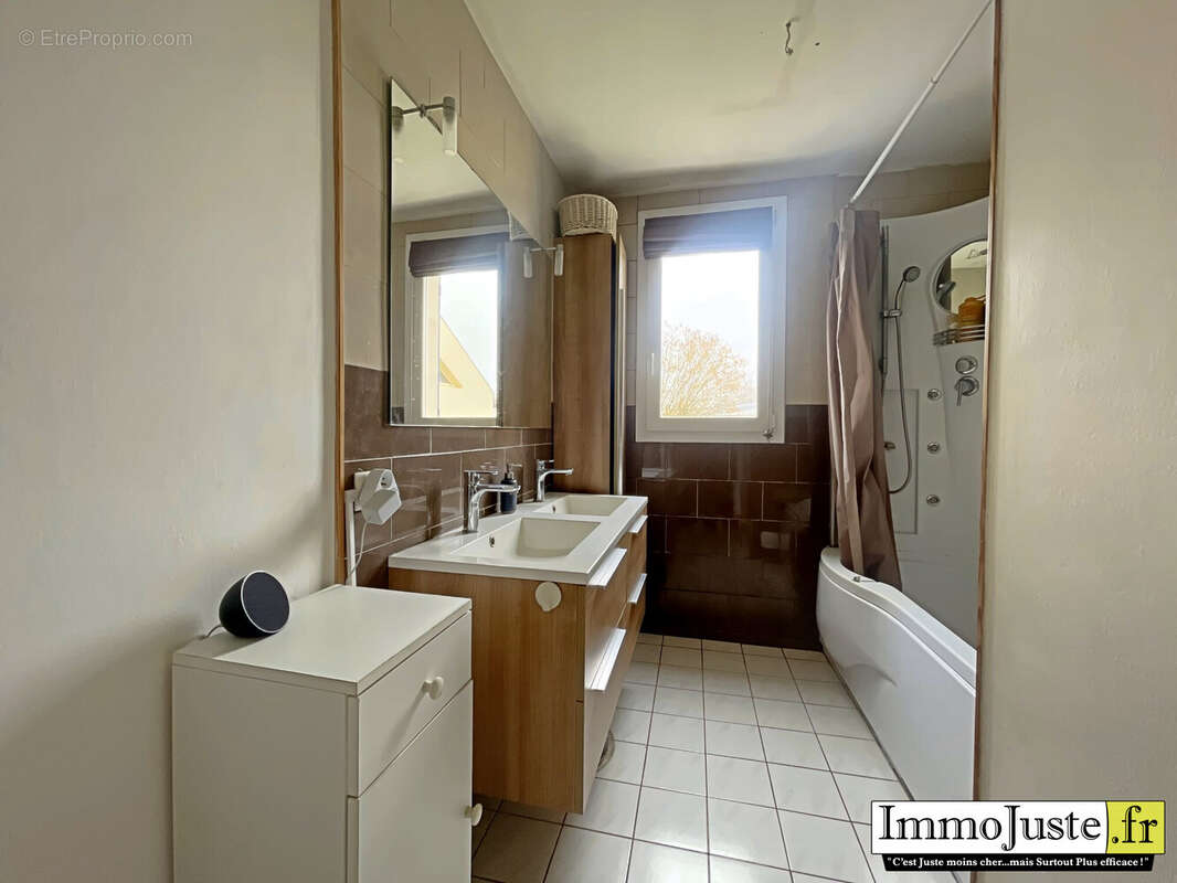 Maison à MAGNY-LES-HAMEAUX