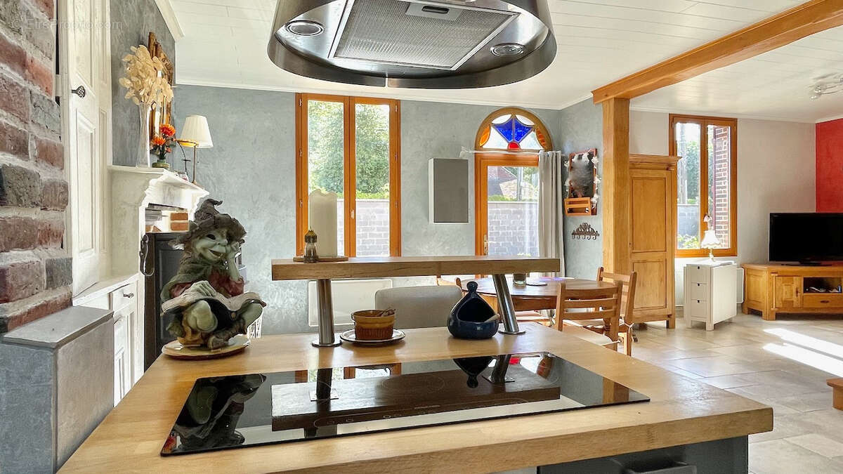 Maison 6 pièces et dépendance - photo 10