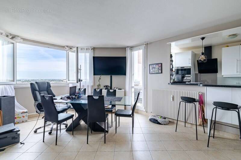 LIVRY GARGAN appartement T4 6 85 M2 cave et place de parking - photo 3
