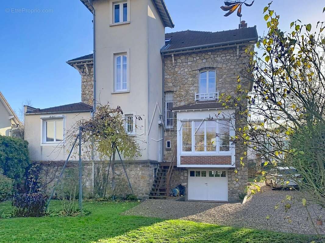Maison à LE CHESNAY