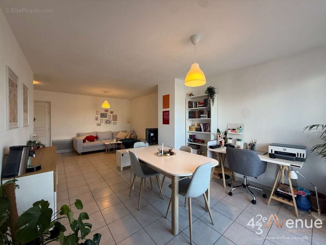 Appartement à SAINT-ETIENNE