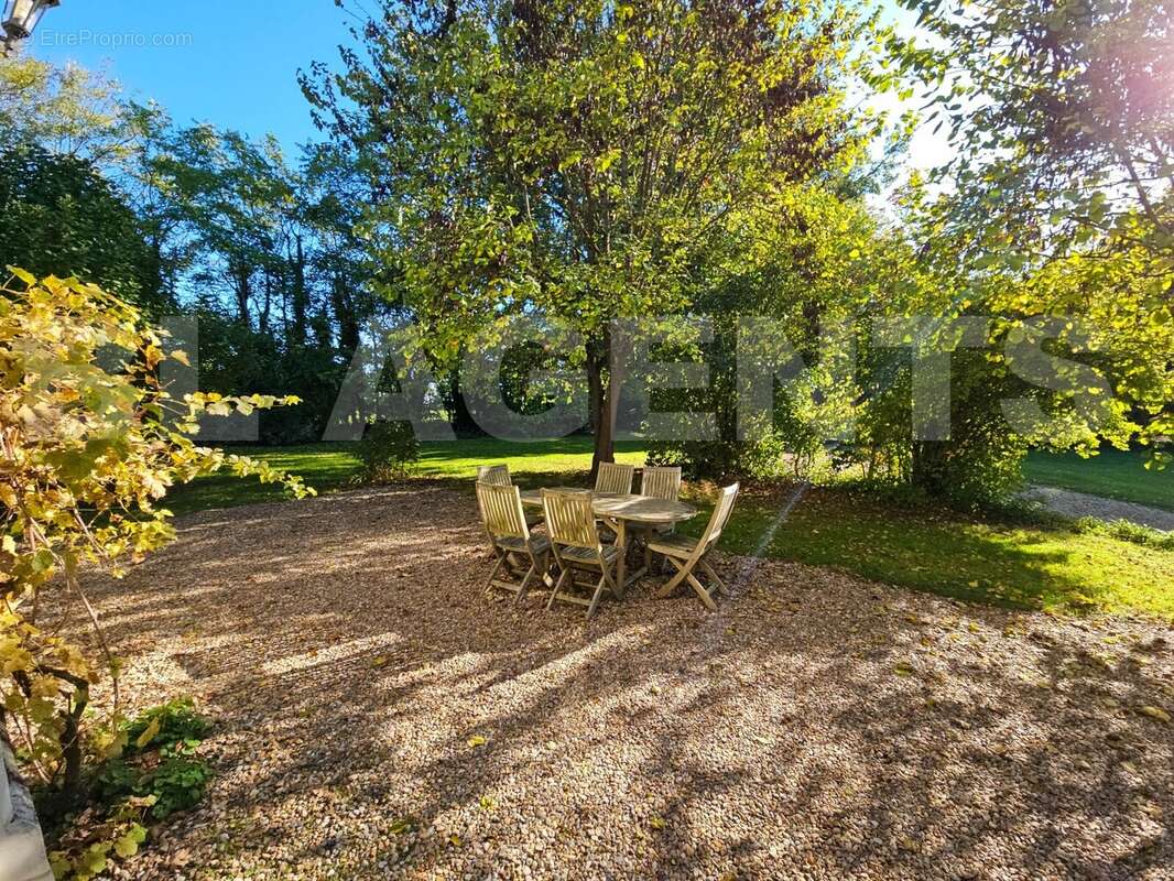 8 - Lionel MARC - BL Agents - JJS Bourgeoise - Maison à FAYE-LA-VINEUSE