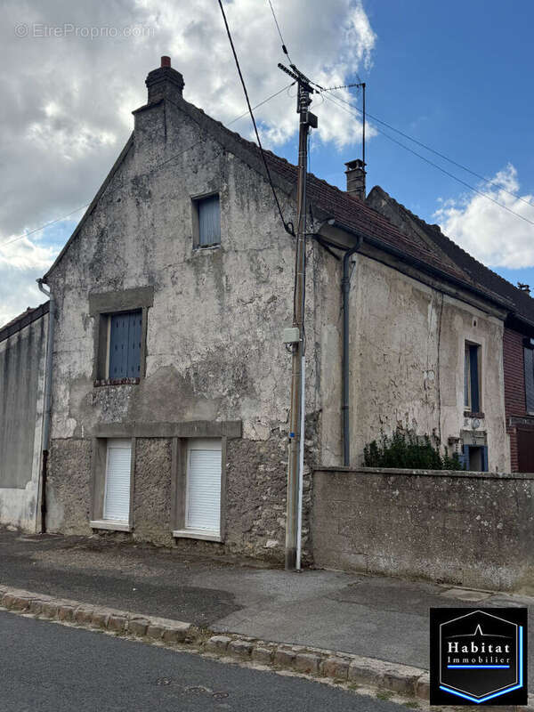 Maison en pierre à rénover ? Fort potentiel ? 60 m² + combles aménageables - photo 7