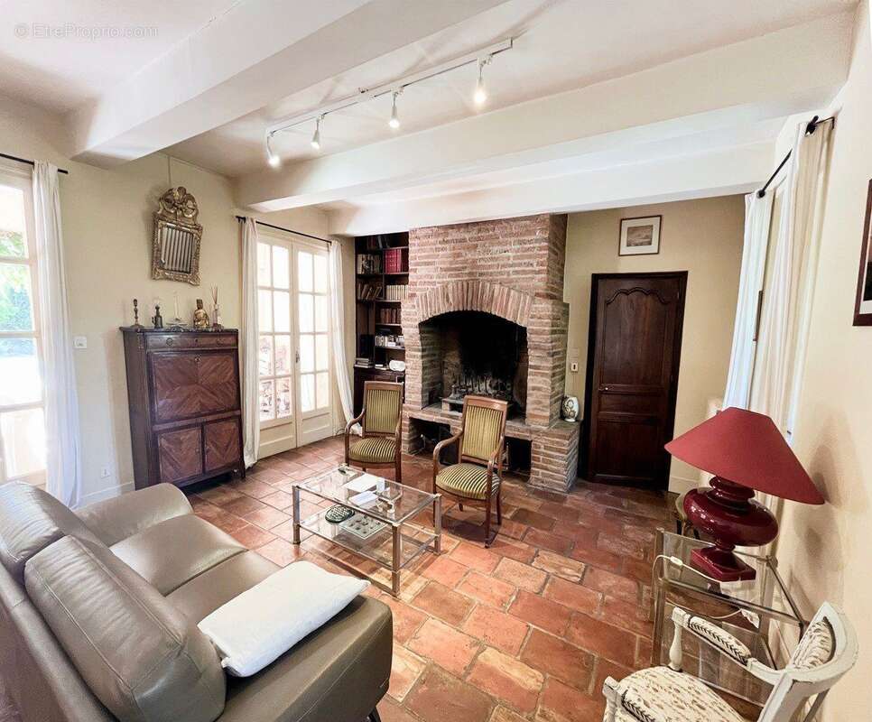 Maison à VIGOULET-AUZIL