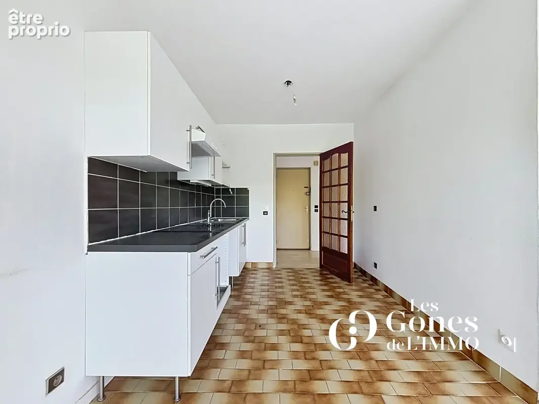 ÉCULY   T3 de 83 m2 avec 2 balcons dans une résidence avec parc et tennis - photo 4
