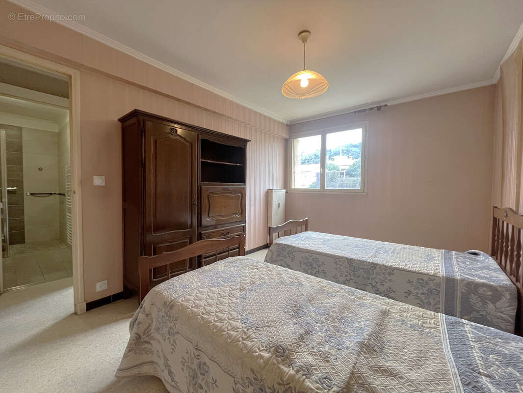 Appartement à SAINT-LAURENT-DU-VAR