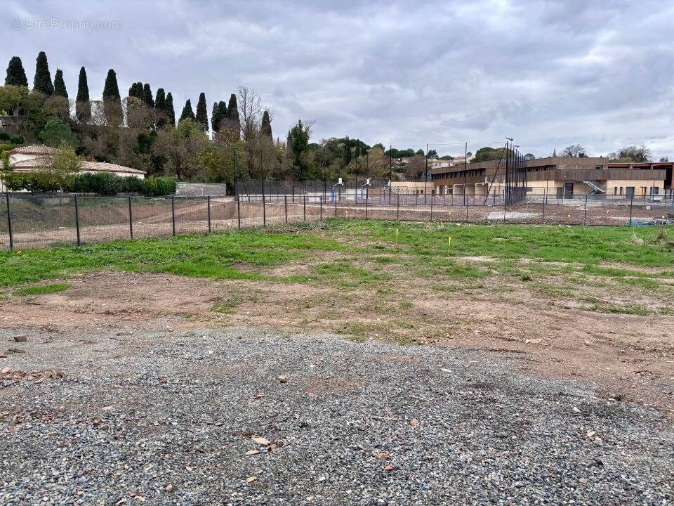 Terrain à MARAUSSAN