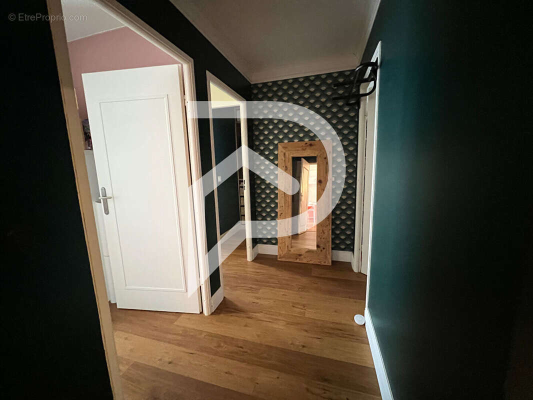 Appartement à ELANCOURT