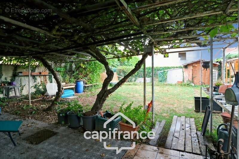 Appartement à SAINT-MARCEL-LES-VALENCE