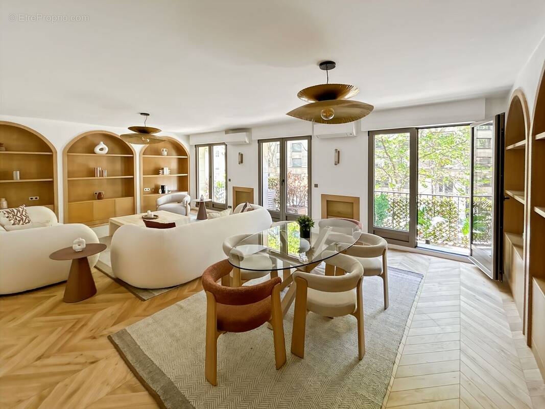 Photo 1 - Appartement à PARIS-7E