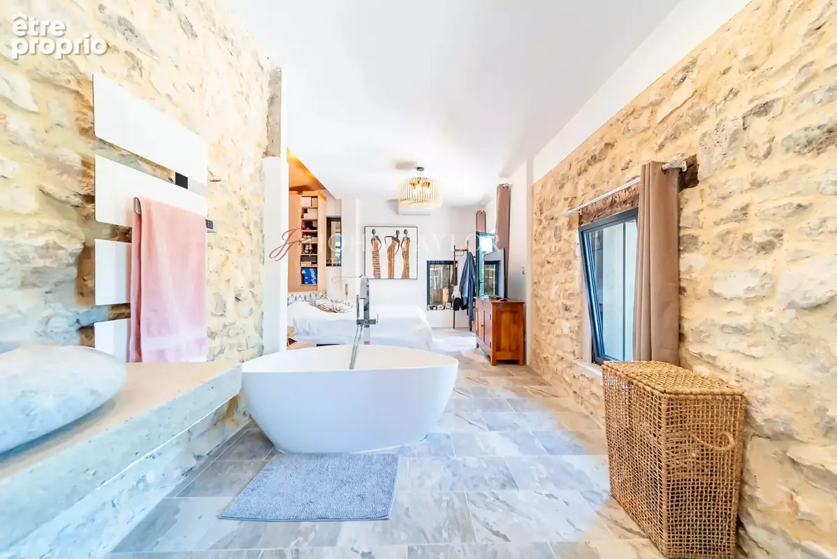 A vendre - Propriété de prestige au cœur de la nature près de Malemort-du-Comtat en Provence - photo 9