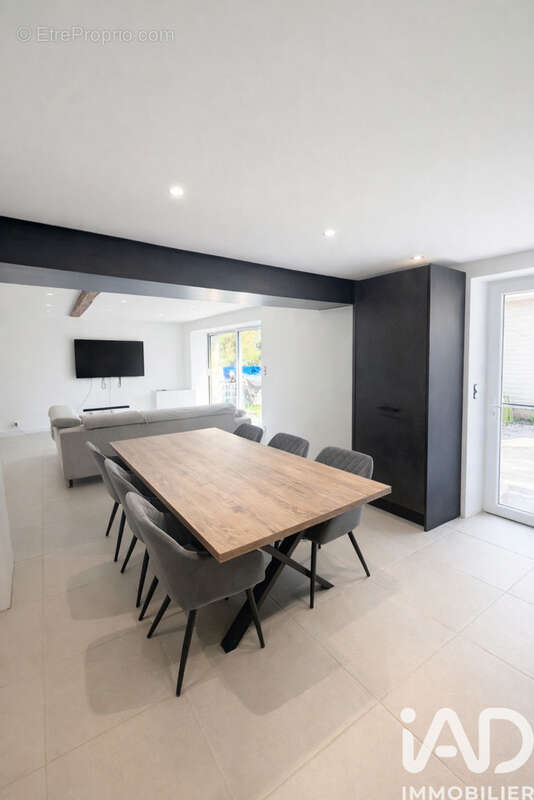 Maison 95 m² à Mizerieux  - photo 2