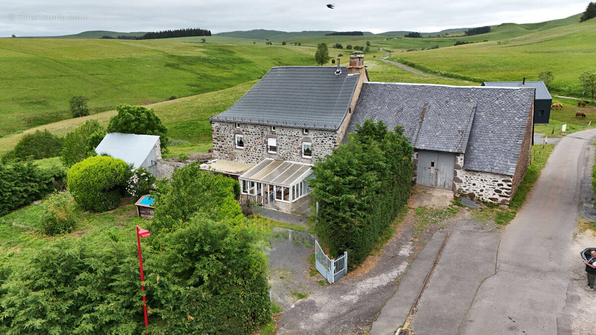 Maison à PRADIERS