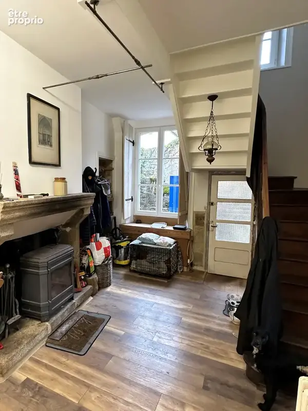 Maison en pierres en centre ville - photo 7