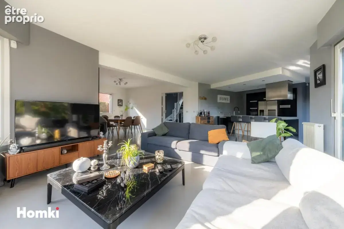 Maison/Villa T7 de 181 m² à Lompret 59840 - photo 6