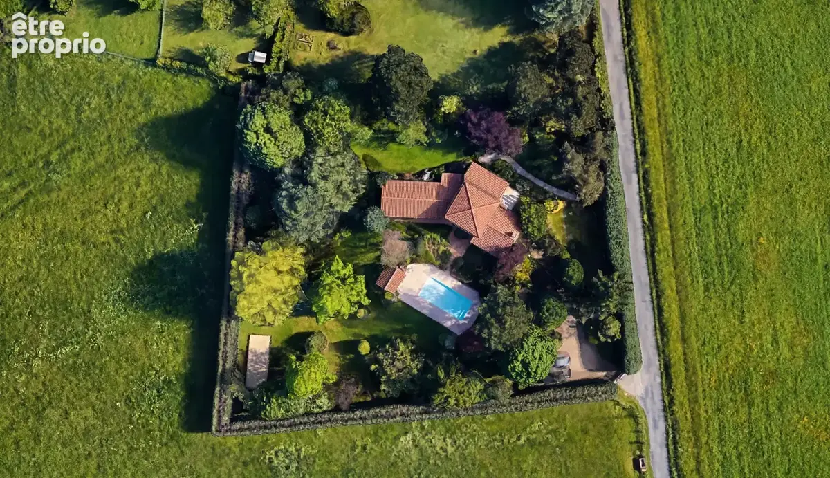 Photo Maison à Sainte-Consorce au prix de 825 000€