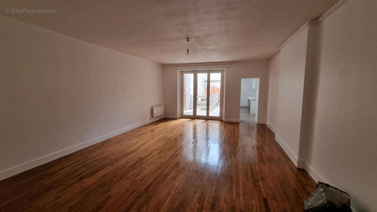 20221103_100907 - Commerce à NONTRON