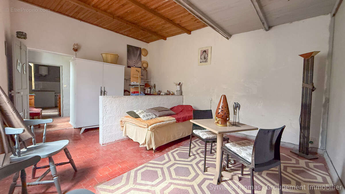 Maison à CADEROUSSE