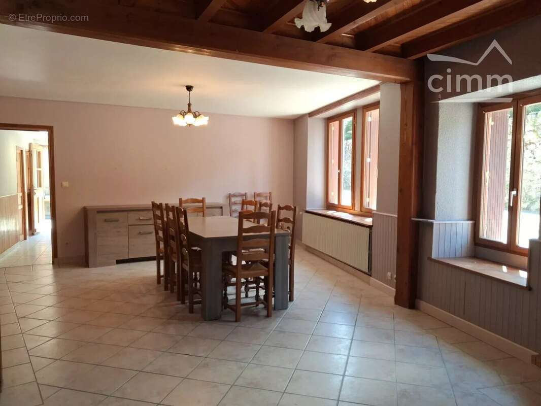 Maison à CHAPAREILLAN