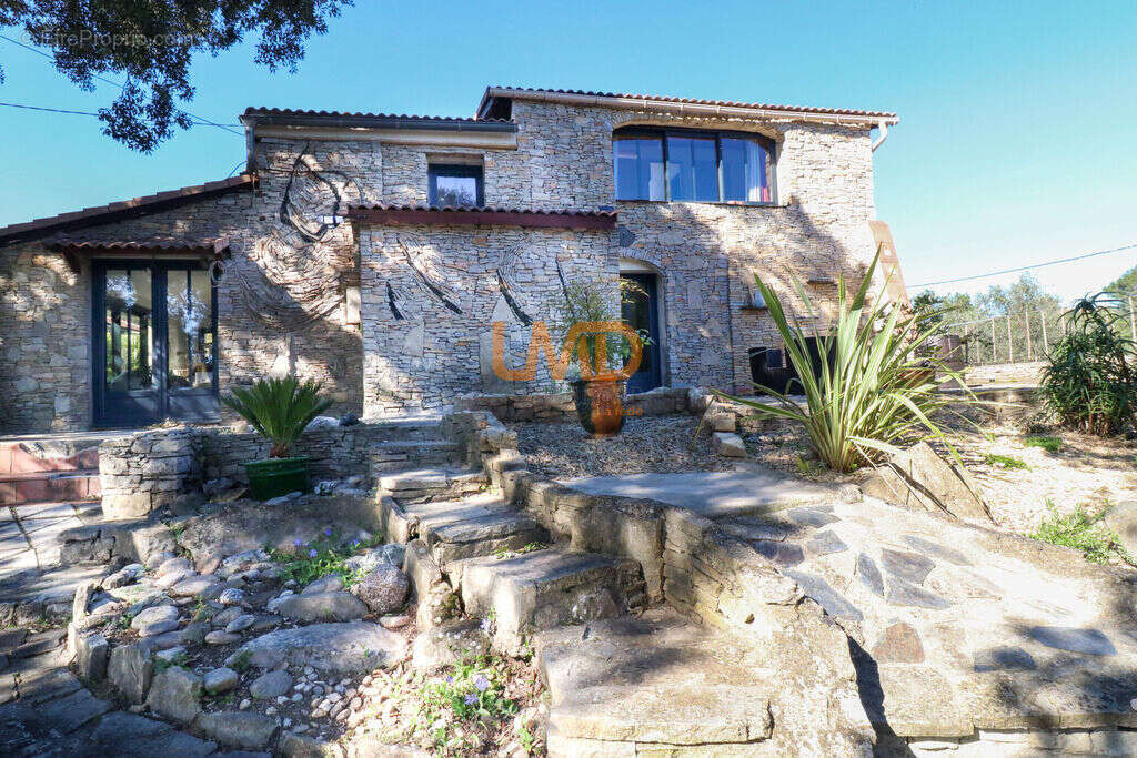 Maison à NIMES
