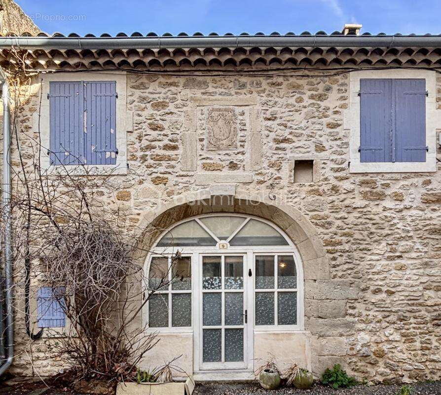 Maison à LA BAUME-DE-TRANSIT