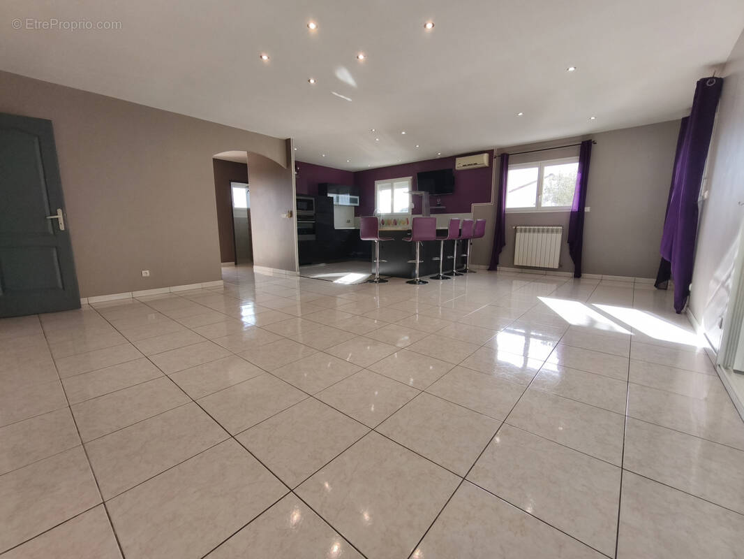 Maison à LIGNAN-SUR-ORB