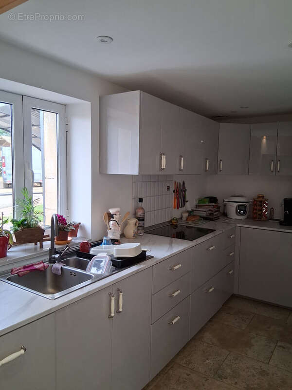 Maison à SAINT-DENIS-DE-CABANNE