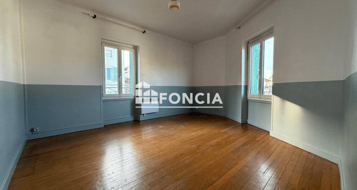 Appartement à BOURGOIN-JALLIEU