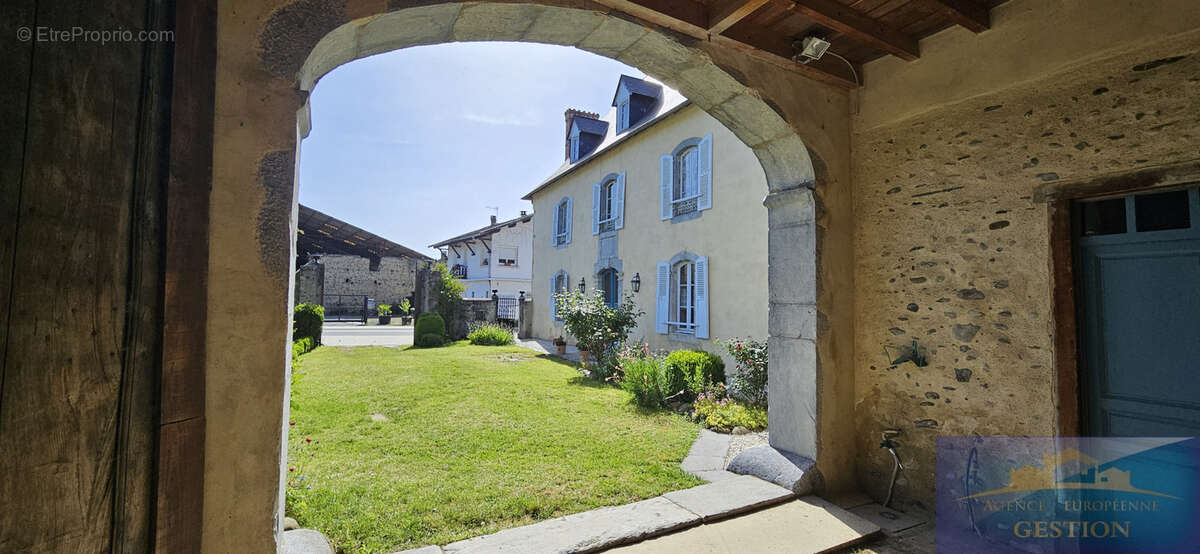 Maison à ESPOEY