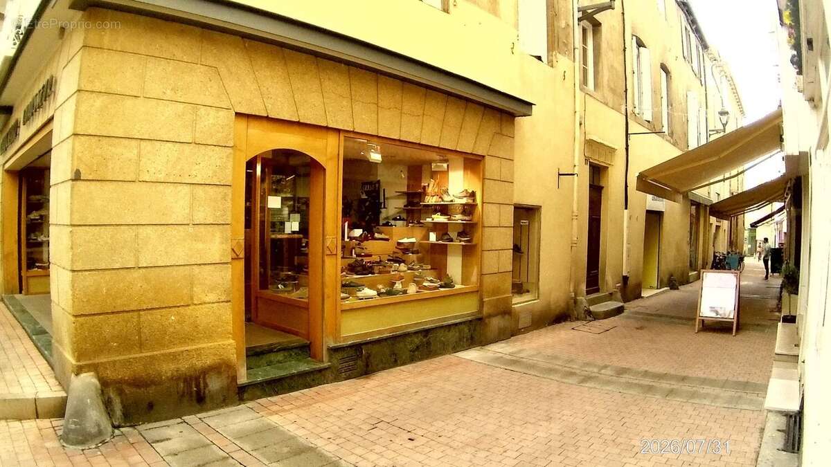 À VENDRE – Fonds de commerce historique en plein cœur de Millau - photo 2